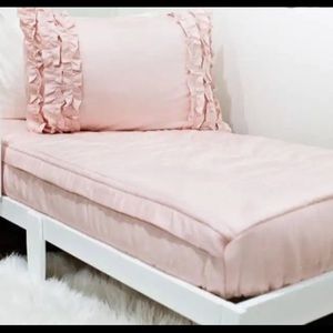 Beddy’s Victoria Toddler Bedding